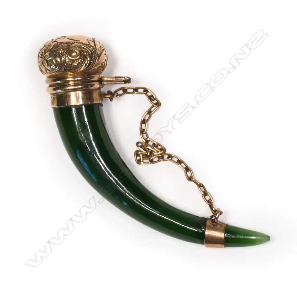 A 19thC Thomson & Smith (Christchurch) 9ct gold and pounamu cornucopia scent phial, Image 1++